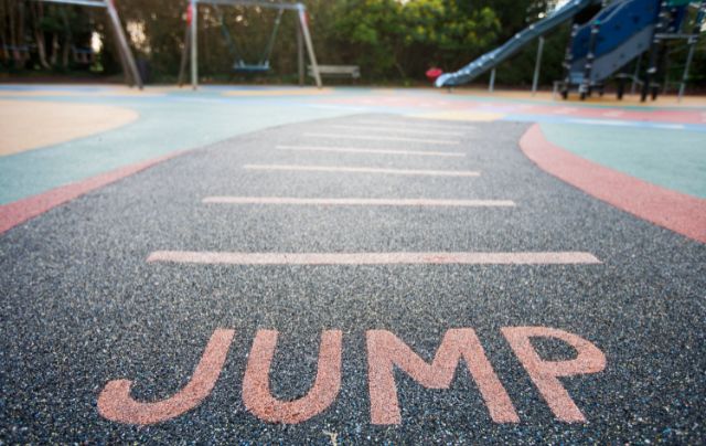 suelo-de-goma-parques-infantiles