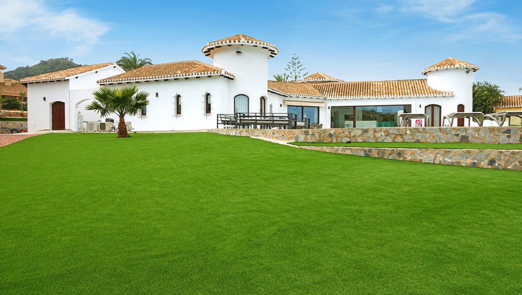 mantener-cesped-artificial